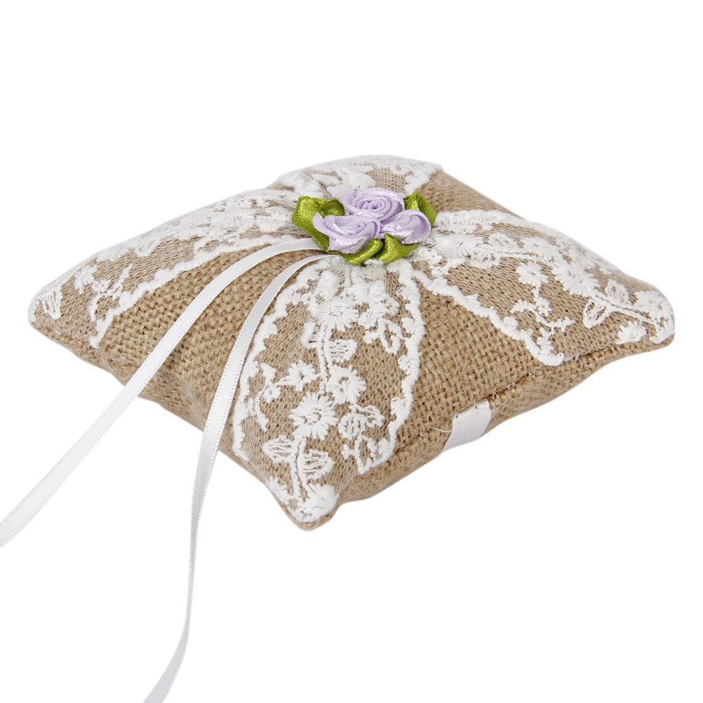 وسادة خاتم الزفاف من الخيش الب - مراجعة Ring Bearer Pillow وسعره