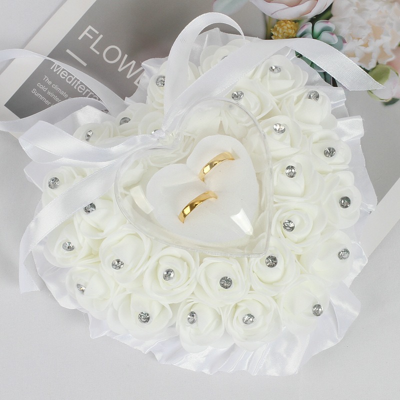 وسادة خاتم زفاف رومانسية من ال - مراجعة Ring Bearer Pillow وسعره