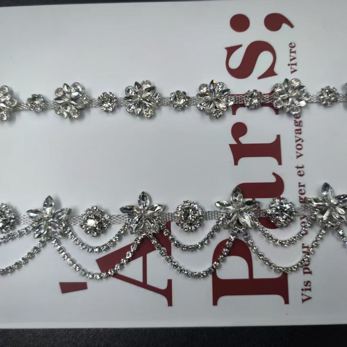 المرحلة زي الديكور تألق سلسلة  - مراجعة Suit Supply Wedding Party وسعره